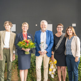 Stefan Politze, Julia Grunewald, Belgin Zaman, Christine Oldenburg im Anschluss auf dem Festakt der IGS Südstadt